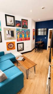 The Waldorf, King Size and Twin Apartment by The Hive WA1 - 5
