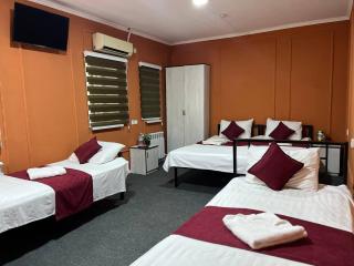 The Palms Hostel - 7