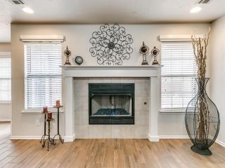 Zinc Charm - Spacious 3 bedroom home and Office - 2