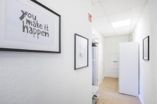 Spacious Two BR Close To Stadtpark and Street Parking - 8
