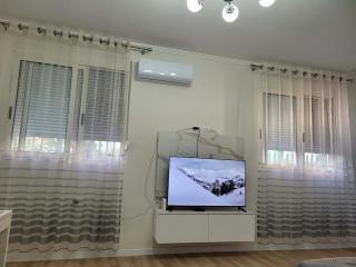 Cozy Renovated Studio - 10 min to City Center - 2