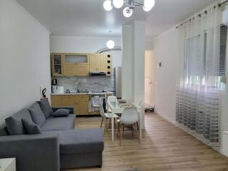 Cozy Renovated Studio - 10 min to City Center - 0