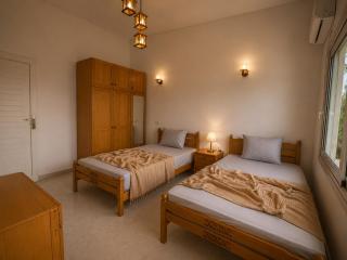 Family and Friendly Villa Marina 5 with Private huge Garden - 8