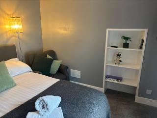 Flat 2, 4 Wentworth Street Apartment - 6
