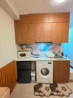 Evas Chillspot Condotel - 1