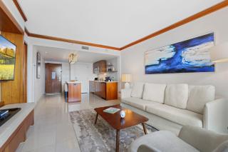 1BR Private Residence at Carillon Resort - 503 - 8