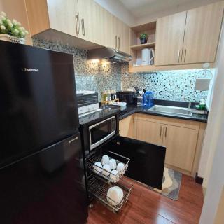 1 Bedroom Condo near PICC and MOA Pasay - 3