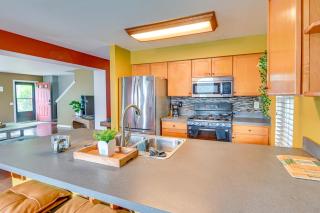 Pet-Friendly Home w/ Private Yard Near Pittsburgh - 2