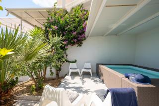Villa Victoris Beachfront Luxury Villa with Heated Spa Pool Podstrana - 9