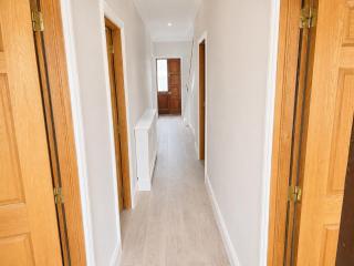 Modern Stay in the Heart of Thurles Room6 Shared Apt - 8