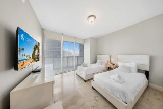 Luxury Condo at Prime Brickell Location - Miami - 5