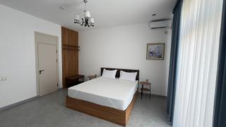 Humor Hotel - 0
