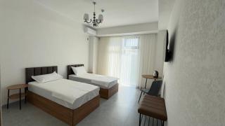 Humor Hotel - 7