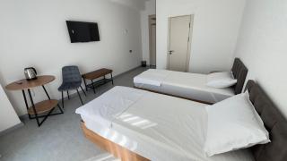 Humor Hotel - 4