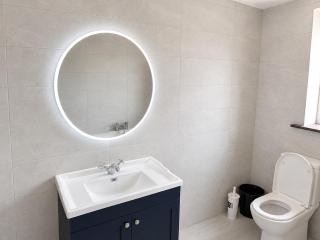 Modern Stay in the Heart of Thurles Room7 Shared Apt - 4