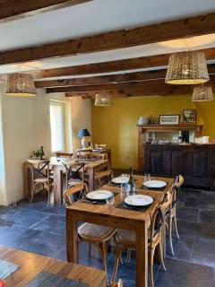 Chez Les Hollandais - 5