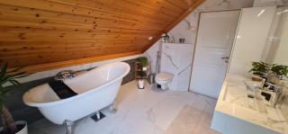 Waterfront Fjord Villa Near Bergen, Boat, Fishing Family Paradise - 1