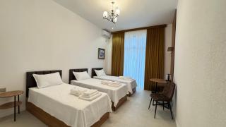 Humor Hotel - 1