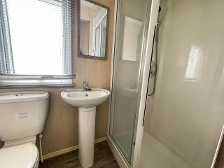 Wonderful 6 Berth Caravan With Decking & River Views At Heacham Beach Ref 21003A - 3