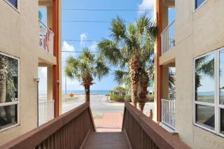 Summerhouse 206 - Brown Eyed Girl by Pristine Properties Vacation Rentals - 2