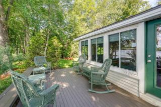 Pets Welcome! Lakefront Retreat w/ Dock in Newport - 8