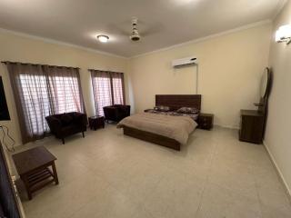 Luxury 4 Bedroom Villa Available For Daily Rent - 2