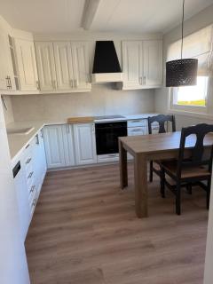 Cozy four bedroom House direct to forest close to sea, city and all amenities - 6