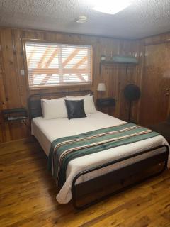 Room 2 at Bellamys - 9