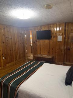 Room 2 at Bellamys - 8
