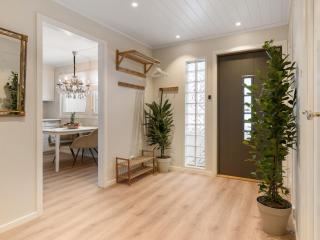 Cozy four bedroom House direct to forest close to sea, city and all amenities - 5