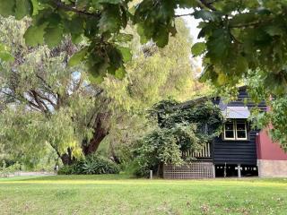 Charming three bedroom cottage near beaches and wineries - 6