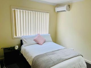 Sylish Pakenham Stay - 3