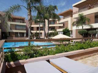 Riad Gardens Two Bedroom Apartment with Pool View - 7