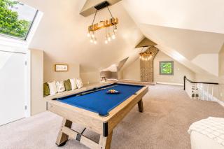 Pool House Near NYC FIFA Stay for Groups - 5