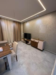 Luxurious 2 Bedroom Apartment 51 - 2