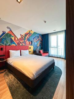 Axis Hotel - 0