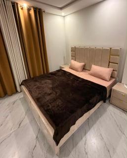 Luxury appartments in Bahria Town Lahore - 2