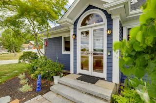 Warwick Apt w/ Waterfront View, Walk to Marina! - 7