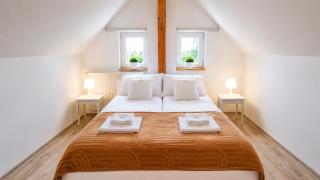 LUNA apartamenty - klimatyczne apartamenty na poddaszu - Góry Sowie - Jezioro - 3