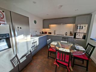 Orchard View By Cliftonvalley Apartments - 4