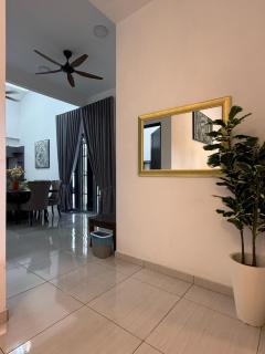 Naura Homestay - 0
