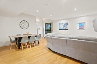 Gated Parking! Birmingham City Centre! JQ, Sleeps 7 - 4