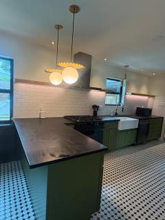Mid Century Modern House with Seclusive Backyard and Pool - 6