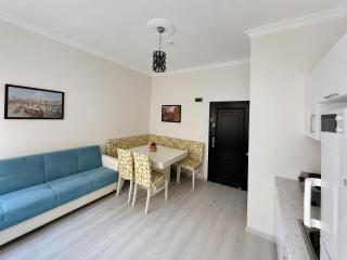 Istanberry - Scarlet Three Bedroom Apartments - 1