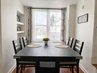 Your turnkey fully furnished 2BD 1 BA spacious apt - 9