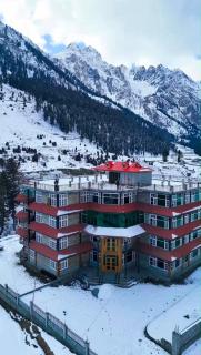 Gems Palace Hotel Naltar - 0