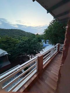 Aravalli Hills golden farm, Luxury Tents & AC rooms with scenic views - 9