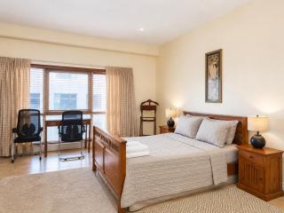 Comfy Three Bedroom Condo - 1