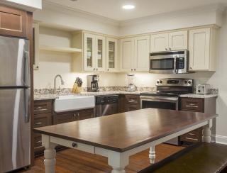 2 BR Patrick Henry Square A Bluegreen Resort - 1
