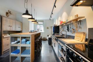 Luxe familiehuis voor 12 personen, 6 slaapkamers met eigen badkamer, luxe keuken, jetstreambad en infrarood sauna en 1 ha tuin in Vijlen, Zuid-Limburg - 1
